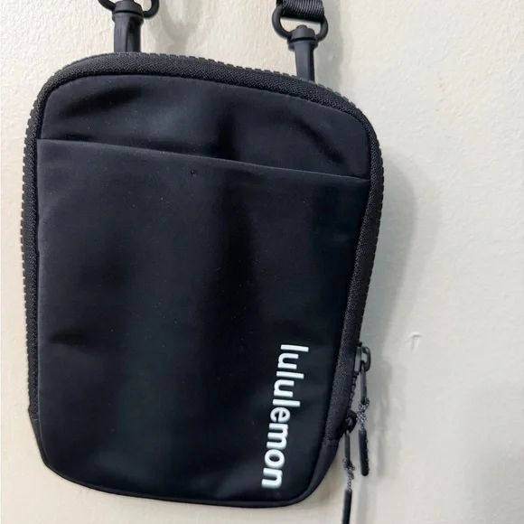 lululemon athletica Black Belt Bag - Picture 4 of 7